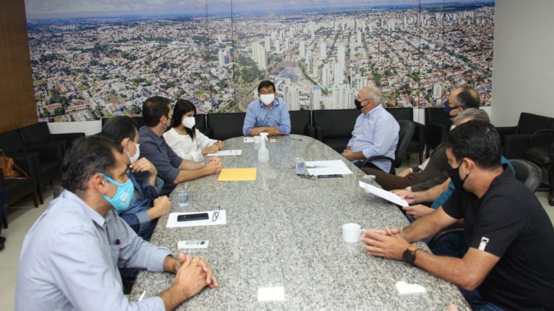 Vereadores encaminham ofício ao prefeito com medidas para amenizar lotação no transporte coletivo