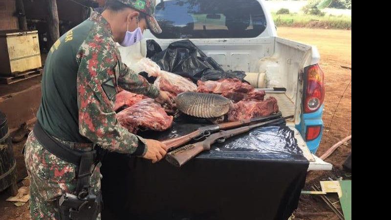 Dois são presos e multados em R$ 28,5 por caça de animais silvestres