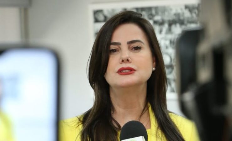 Mara Caseiro pede reforma estrutural de ginásio de Iguatemi