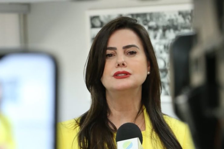 Mara Caseiro pede reforma estrutural de ginásio de Iguatemi