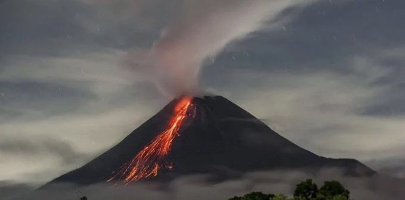 Vulcão espanhol capaz de causar tsunami no Nordeste do Brasil entra em alerta amarelo de erupção