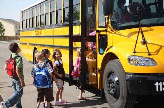 Motorista de transporte escolar é preso após estuprar menina de 12 anos