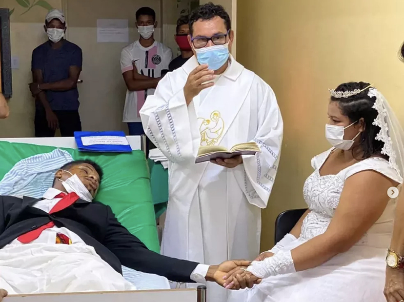 Noivo sofre acidente um dia antes do casamento e noiva leva cerimônia para dentro do hospital, no Pará