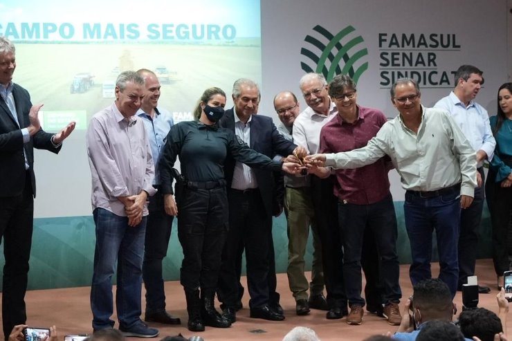 Deputados prestigiam lançamento do Campo Mais Seguro com entrega de viaturas