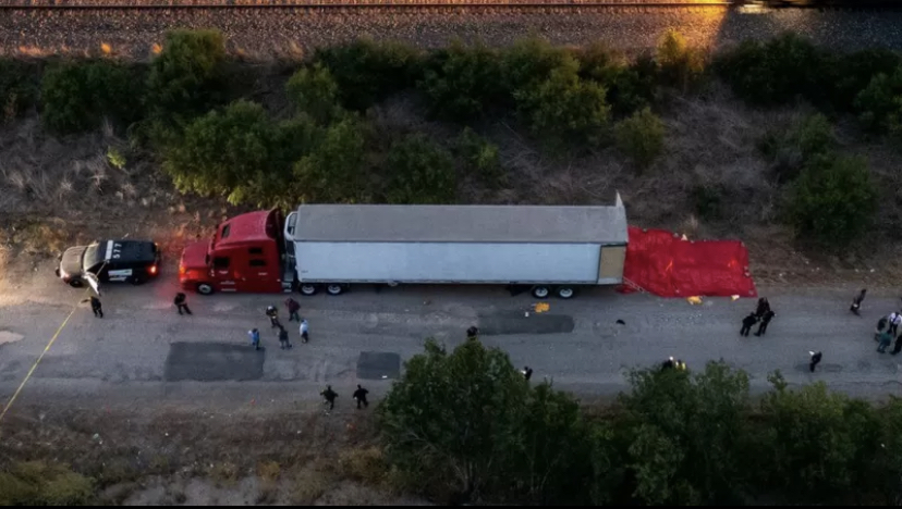 Corpos de 46 migrantes são descobertos dentro de caminhão no Texas