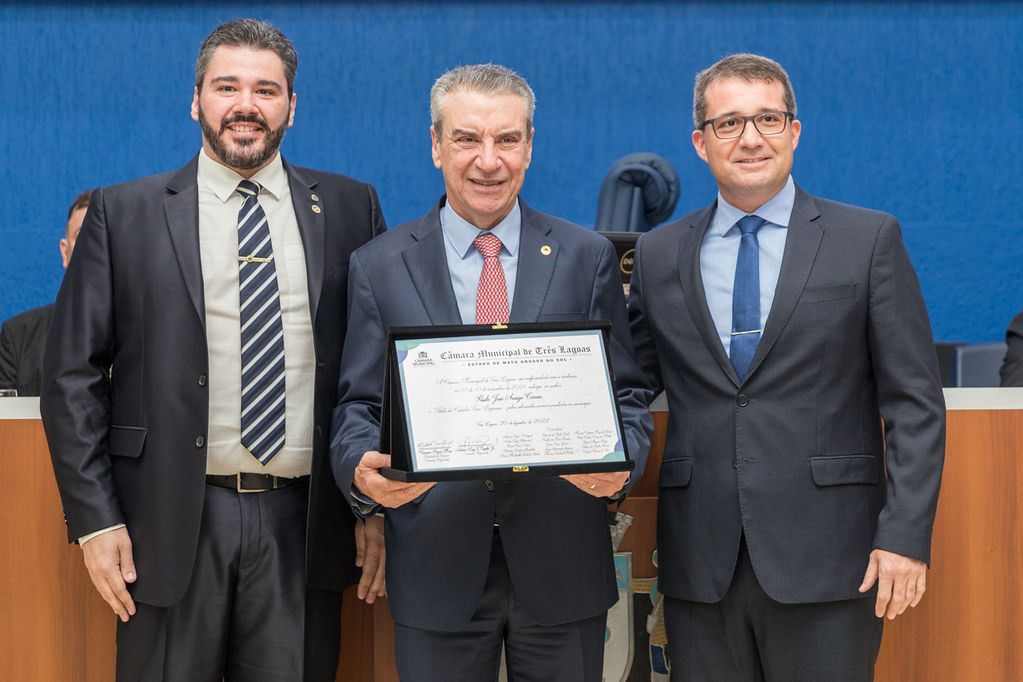 Deputado Paulo Corrêa é agraciado com o título de cidadão três-lagoense