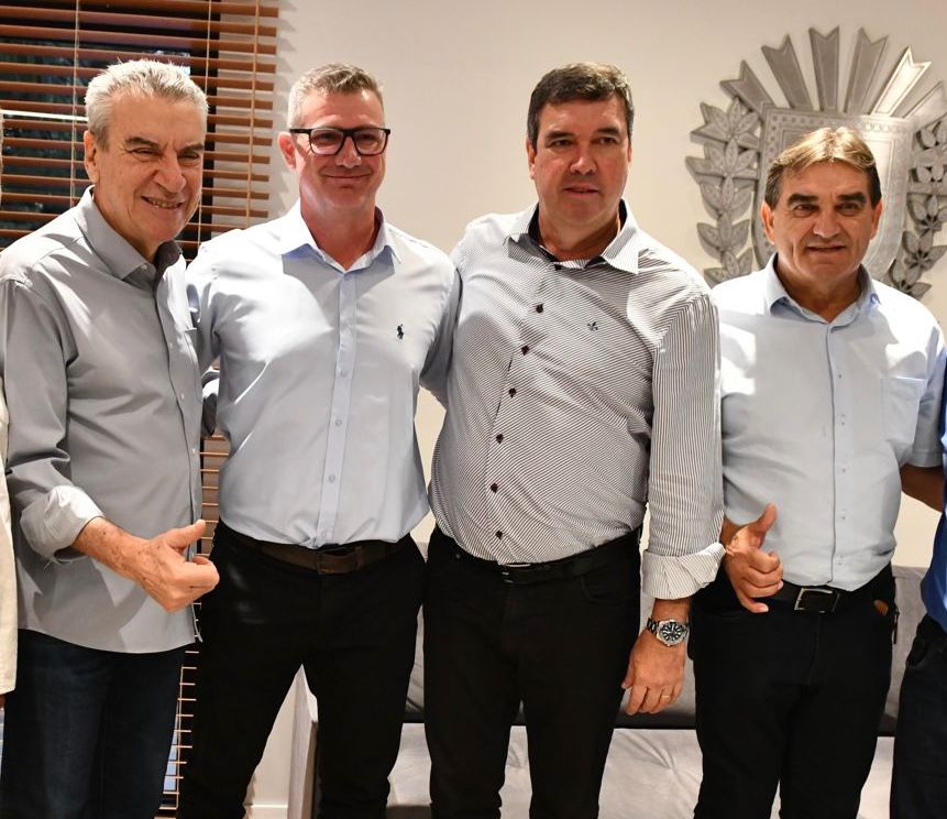 Parceria entre Paulo Corrêa, Riedel e Chico Piroli leva 100% de asfalto para Sete Quedas