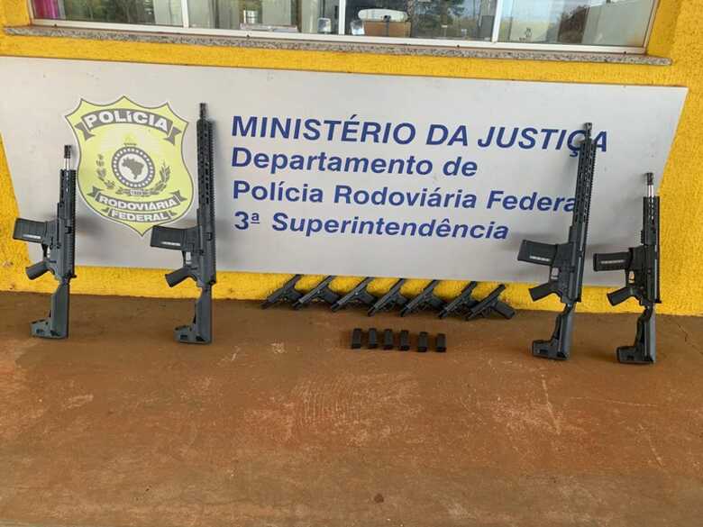 Motorista de HB20 é preso com 4 fuzis e 7 pistolas em Ponta Porã