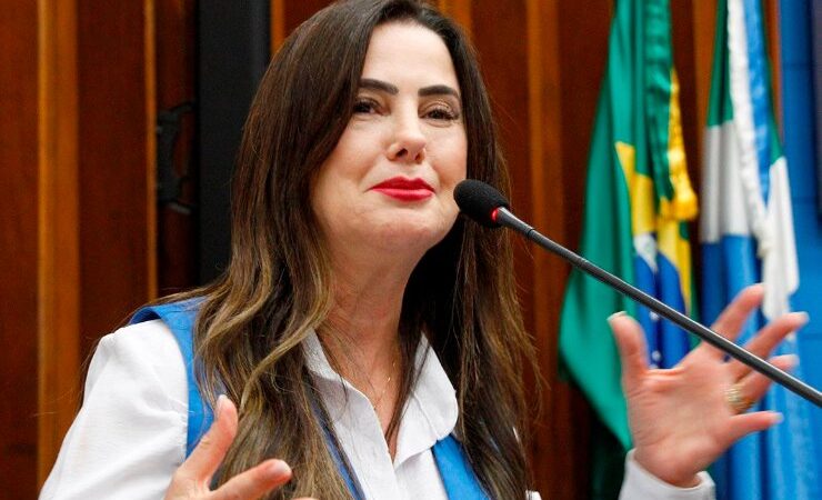 Mara Caseiro destaca premiação em Encontro da Associação das Escolas do Legislativo