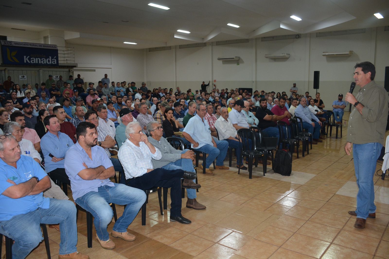 Reunião em Maracaju mobiliza mais de 600 produtores rurais para discutir alongamento de dívidas