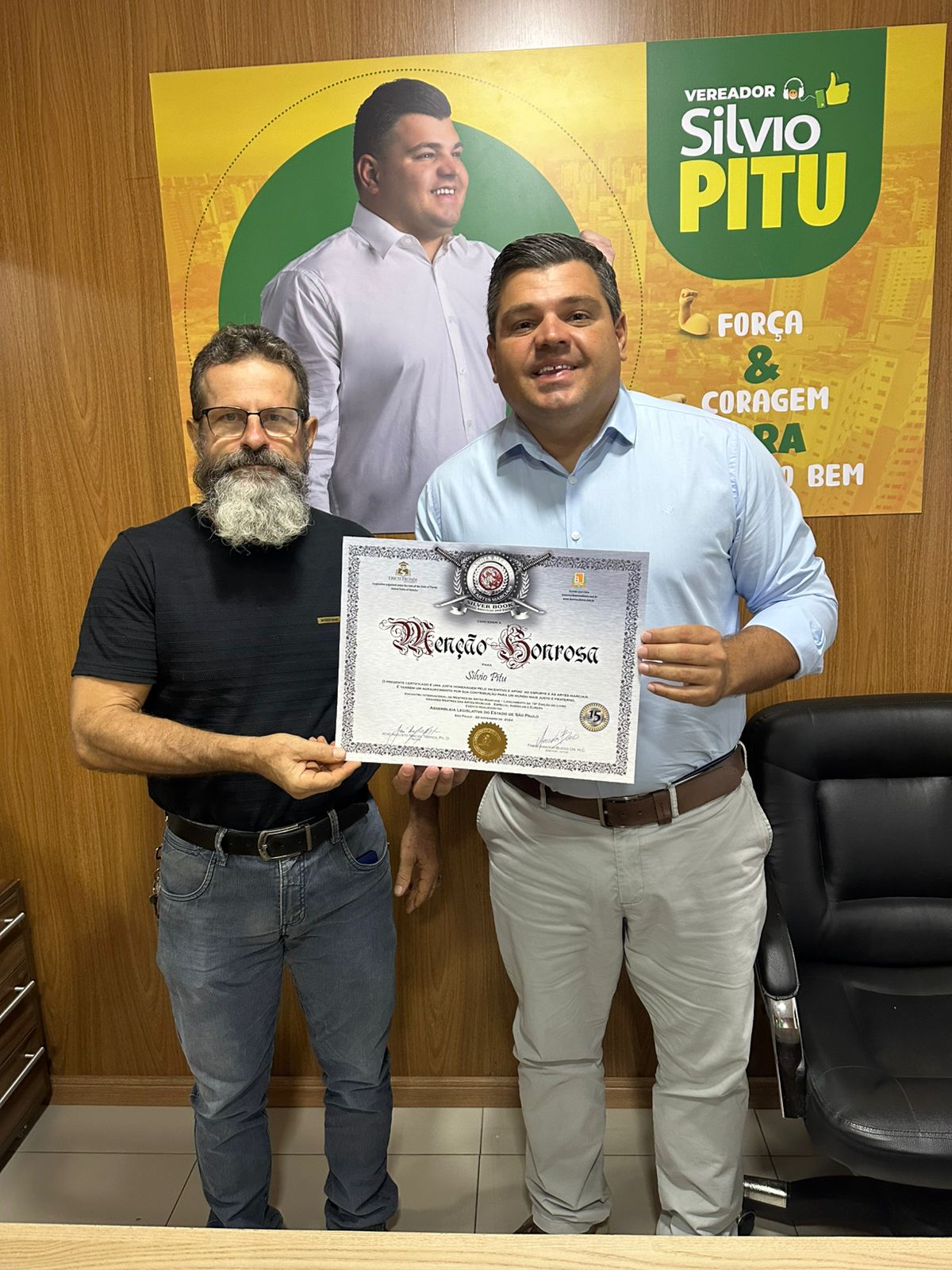 Vereador Silvio Pitu recebe homenagem por incentivo ao esporte e às artes marciais