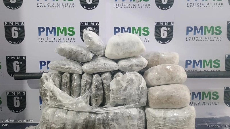 Mulher é flagrada com mais de 20 kg de maconha e caso envolve tentativa de suborno