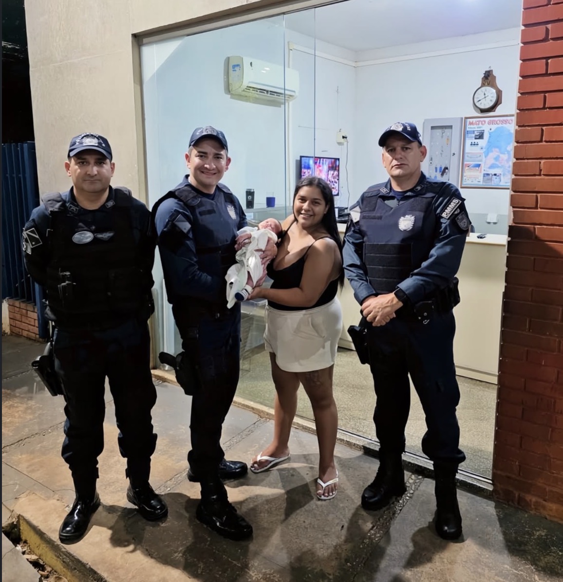 Na véspera de Páscoa, policiais militares salvam recém-nascido engasgado na Capital