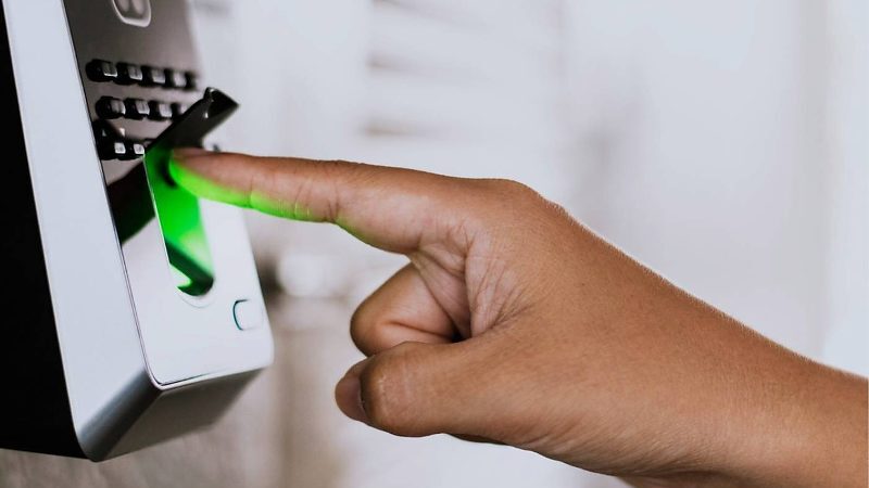 PEC do fim da escala 6×1 mantém horas extras, mas pode limitar ampliação da carga de trabalho