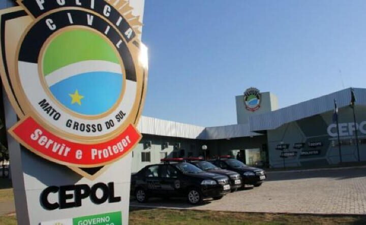 Mulher é encontrada morta em calçada em bairro da Capital