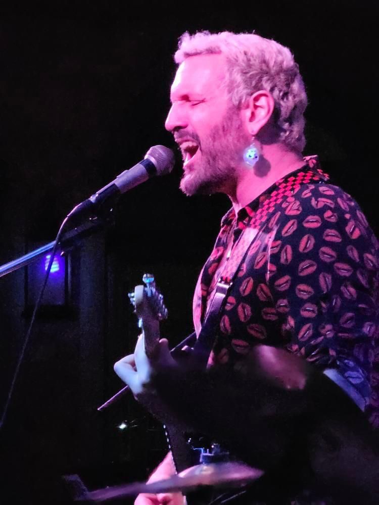 Dado Villa-Lobos convida André Frateschi e cantam Legião Urbana no Blues Bar